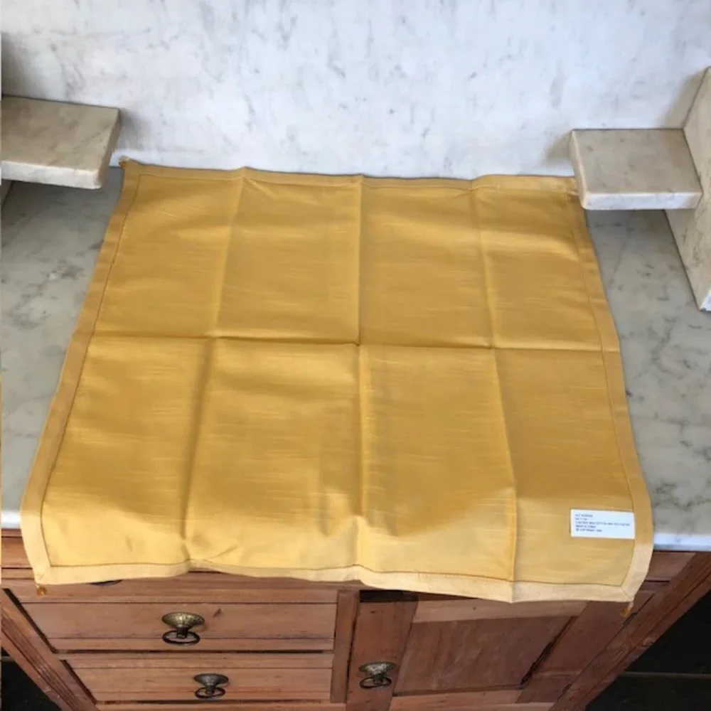 WATERFORD Linens Shanghai Gold Leaf Beaded Napkins 4
